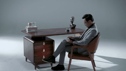 生活的儀式感是靜靜地在書房品閱一本好書