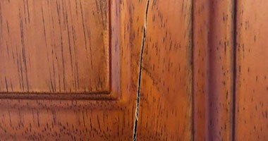 如何避免實(shí)木家具開裂